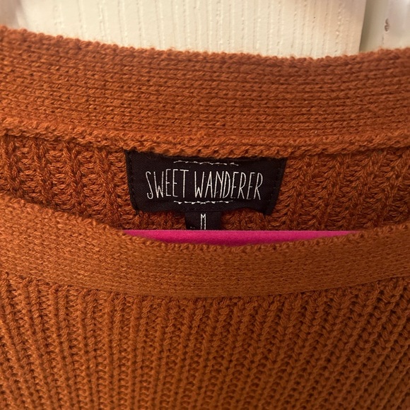 Sweater - Picture 4 of 4